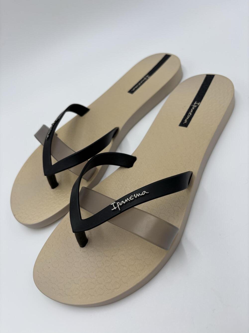 Ipanema Sandal Womens Size 8/9 Beige Thong Slip On Lightweight Comfort Festival